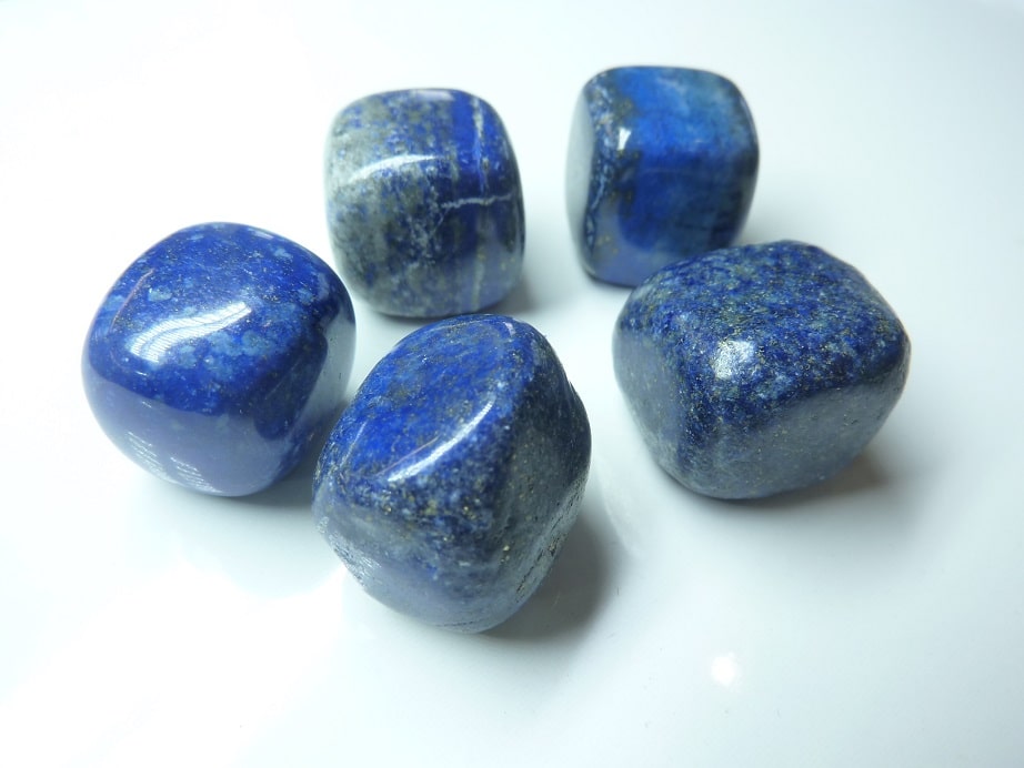 Nvzi Lapis Lazuli Pierre Naturelle Lithotherapie, Pierre Precieuse Et  Minéraux, Cristaux Et Pierres Précieuses, Pierre De Protection Puissante  Cristal De Roche, Pierre Chakra, Deco Salon(450G) : : Cuisine et  Maison